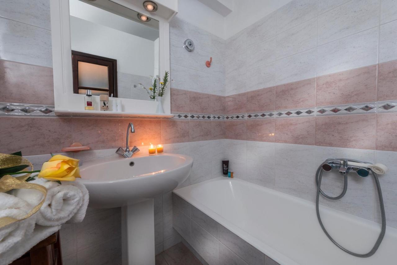 Niriides Apartments 키프리 외부 사진